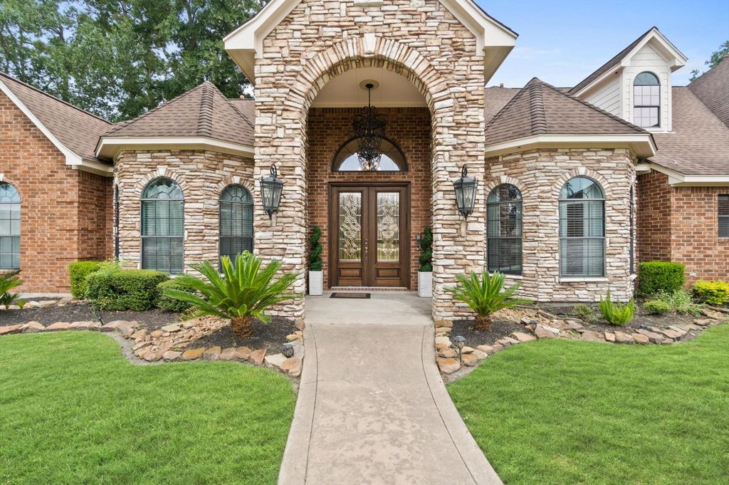 Photo of 14534 Iron Horseshoe Lane, Houston, TX 77044 (MLS # 33524709)