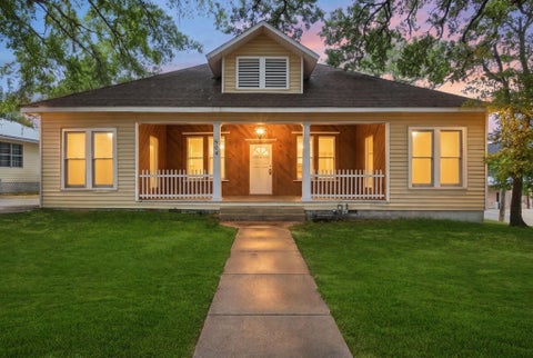 Photo of 510 S Washington Ave, Livingston, TX 77351 (MLS # 29709560)