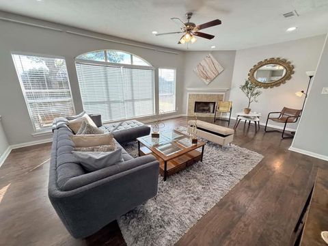 Photo of 4410 Innsbrook Place, Sugar Land, TX 77479 (MLS # 95912734)