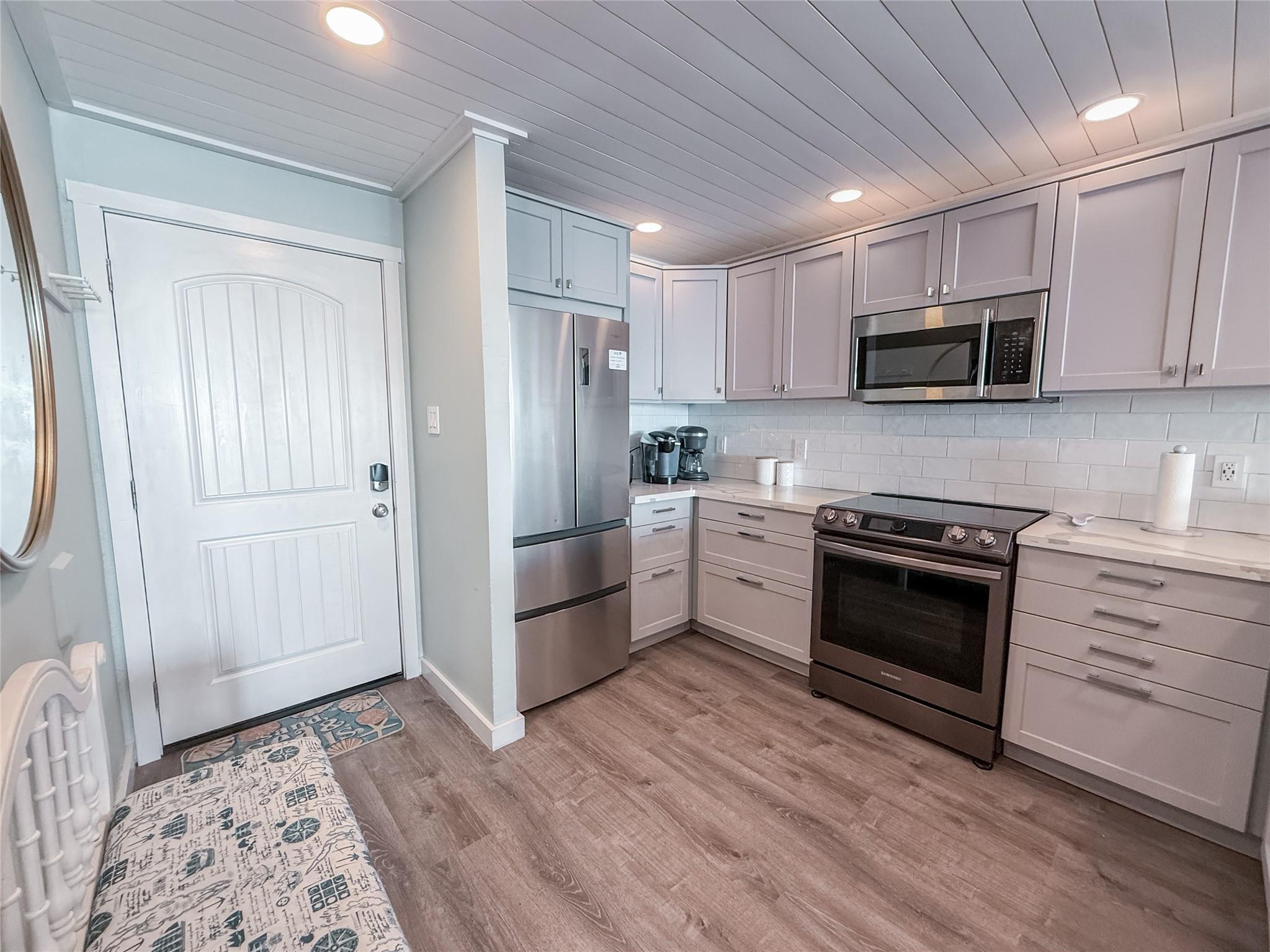 7310 Seawall Boulevard 806