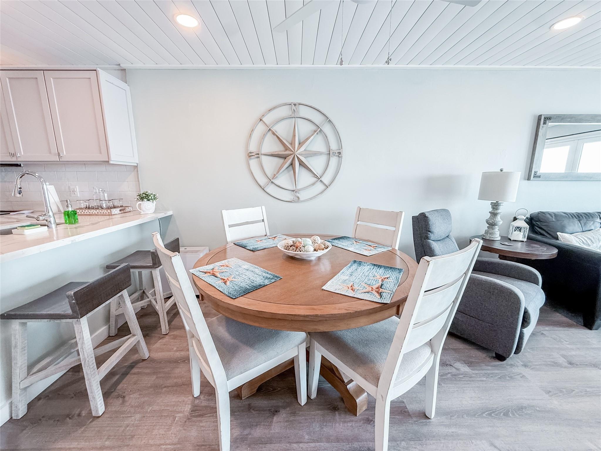 7310 Seawall Boulevard 806