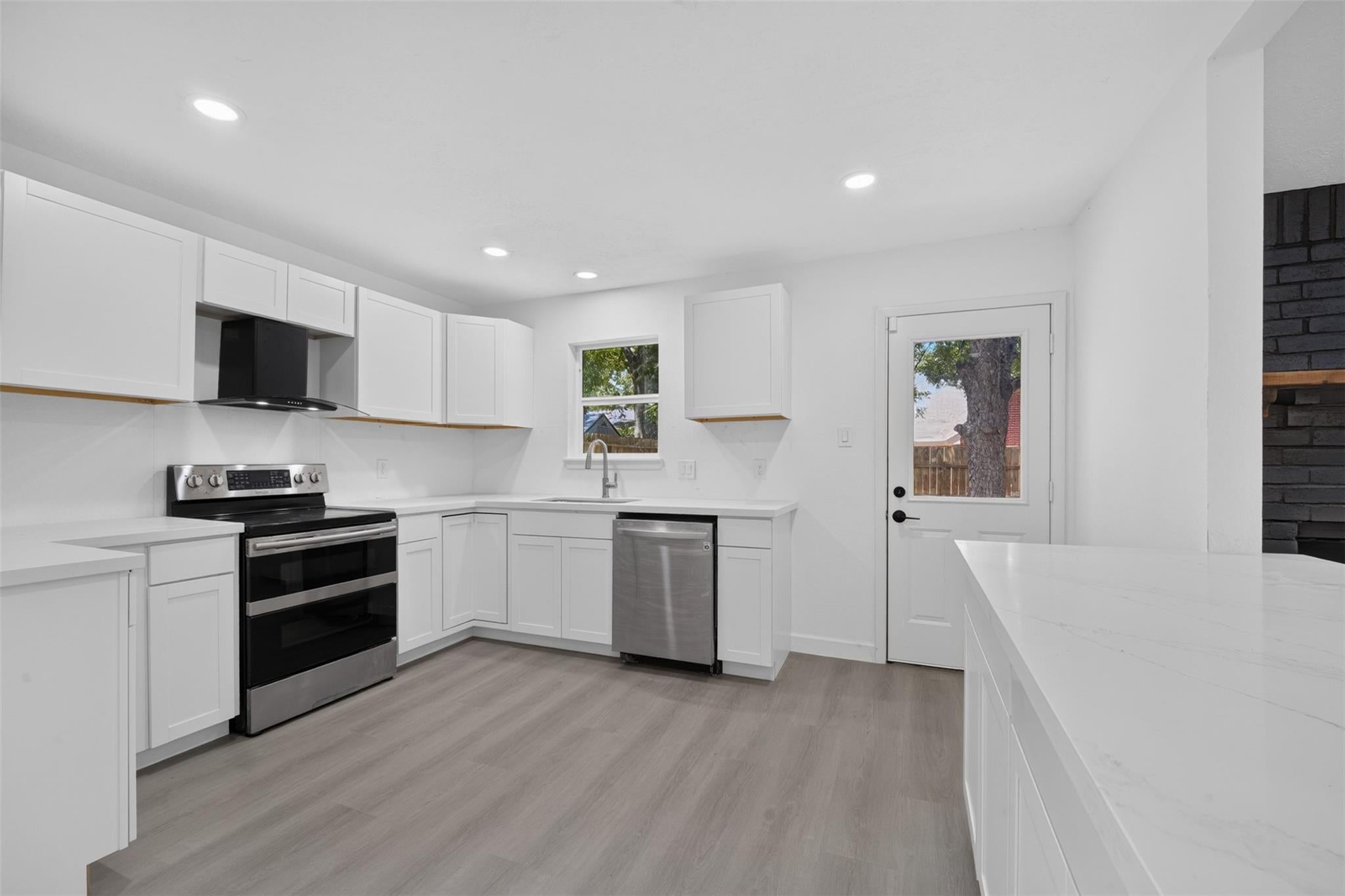 4247 Rosegate Drive
