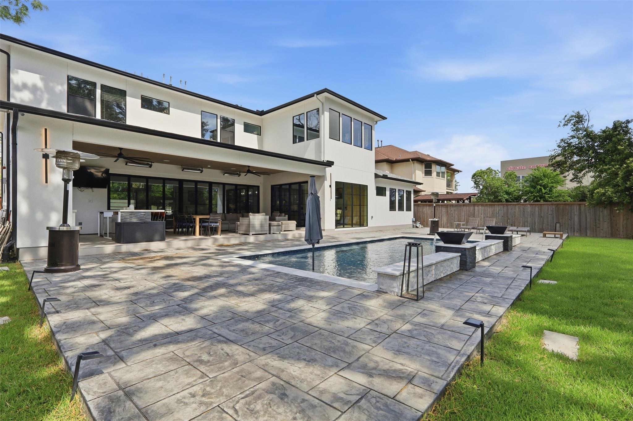 1432 Bingle Road