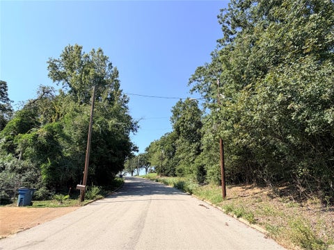 Photo of 7 Red Oak Lane, Buffalo, TX 75831 (MLS # 59007799)