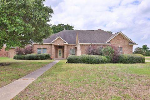 Photo of 105 Lawrence Marshall Dr Dr, Hempstead, TX 77445 (MLS # 19629561)