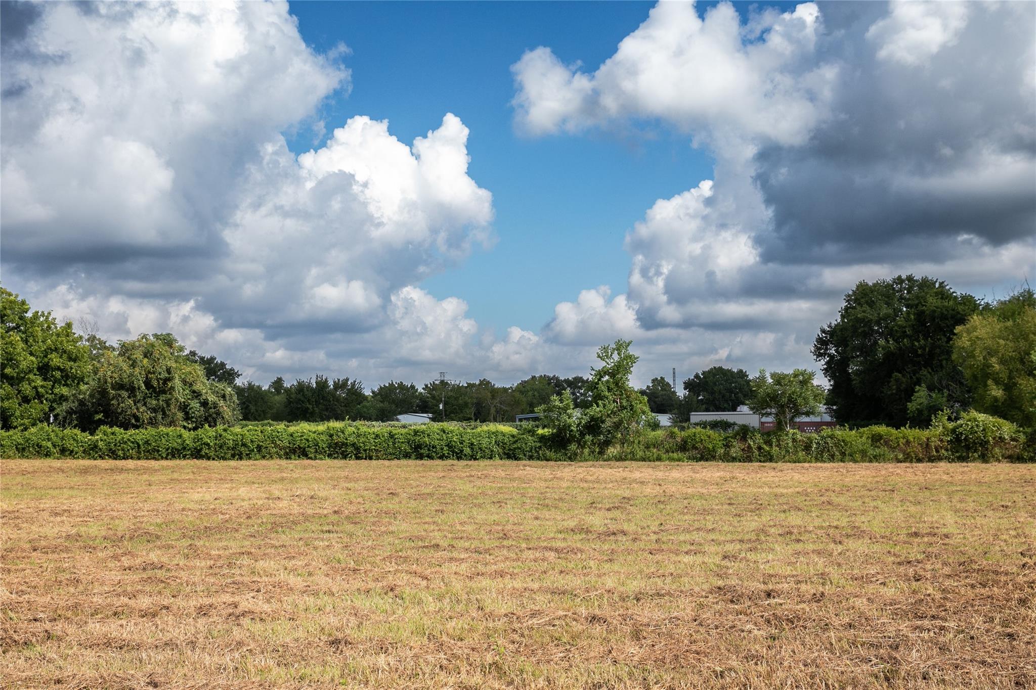 2 Acres Red Fox Road