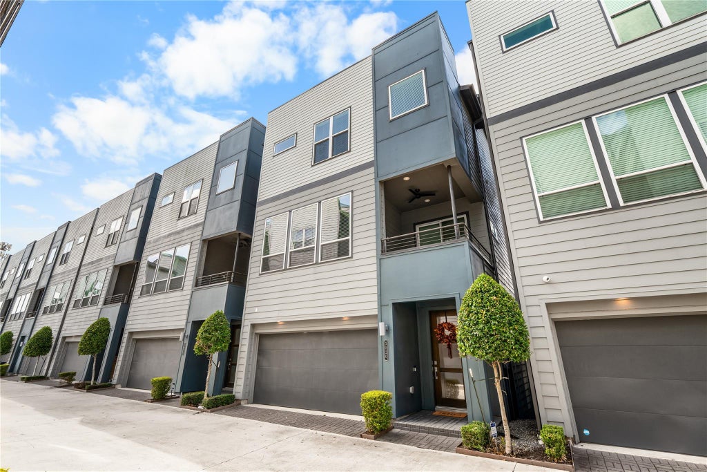 Photo of 3020 Charline Avenue, Houston, TX 77054 (MLS # 57613215)