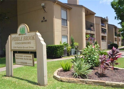 Condo For Rent - 3300 Pebblebrook Drive #82<br/> Seabrook, TX 77586