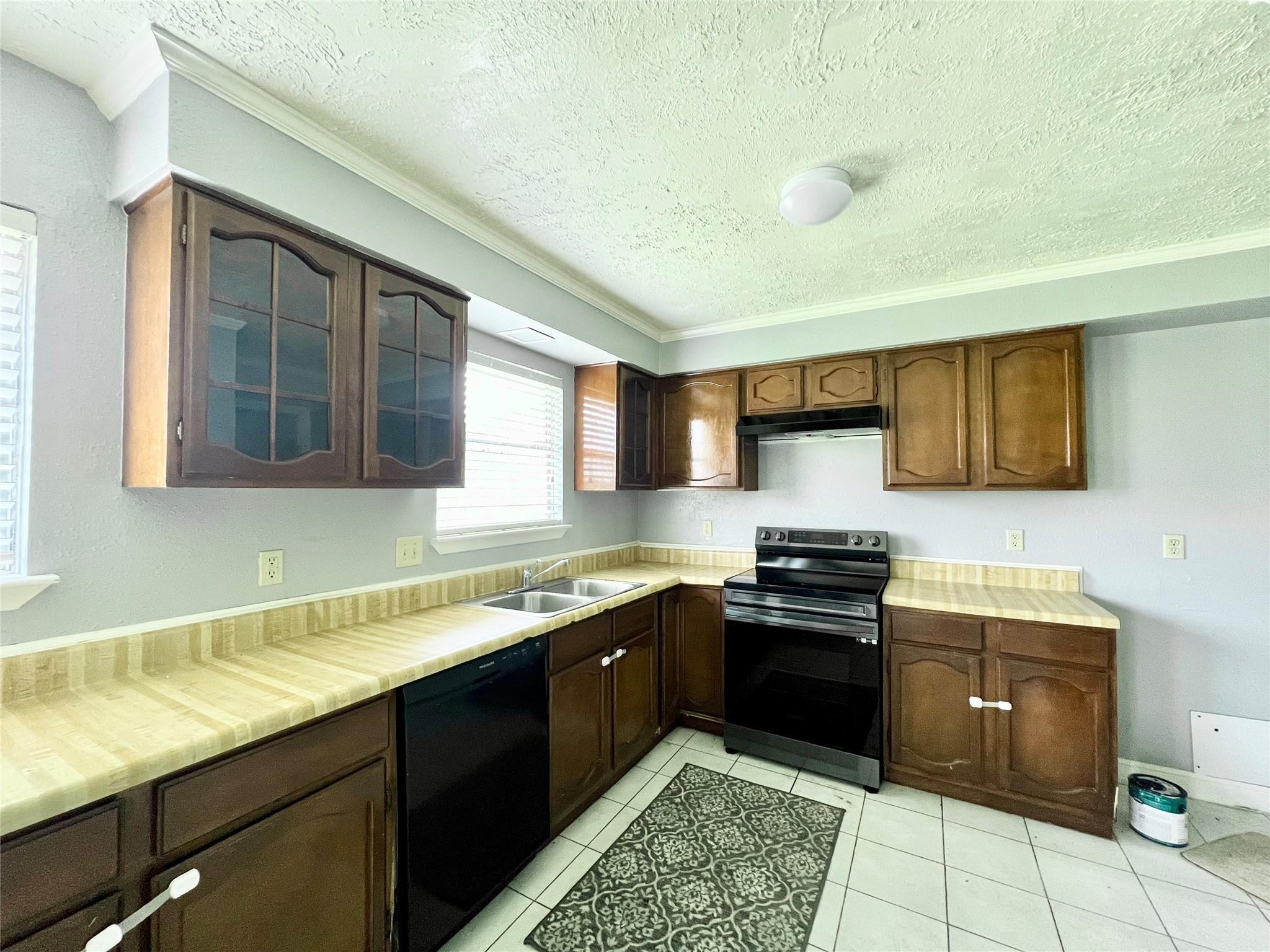 1338 Holbech Lane