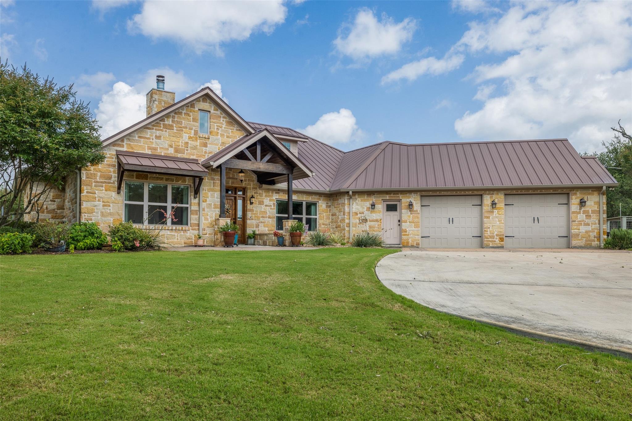 1045 Yaupon Creek Estate