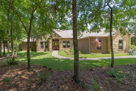 Photo of 11302 Longmire Creek Court, Conroe, TX 77304 (MLS # 65329200)