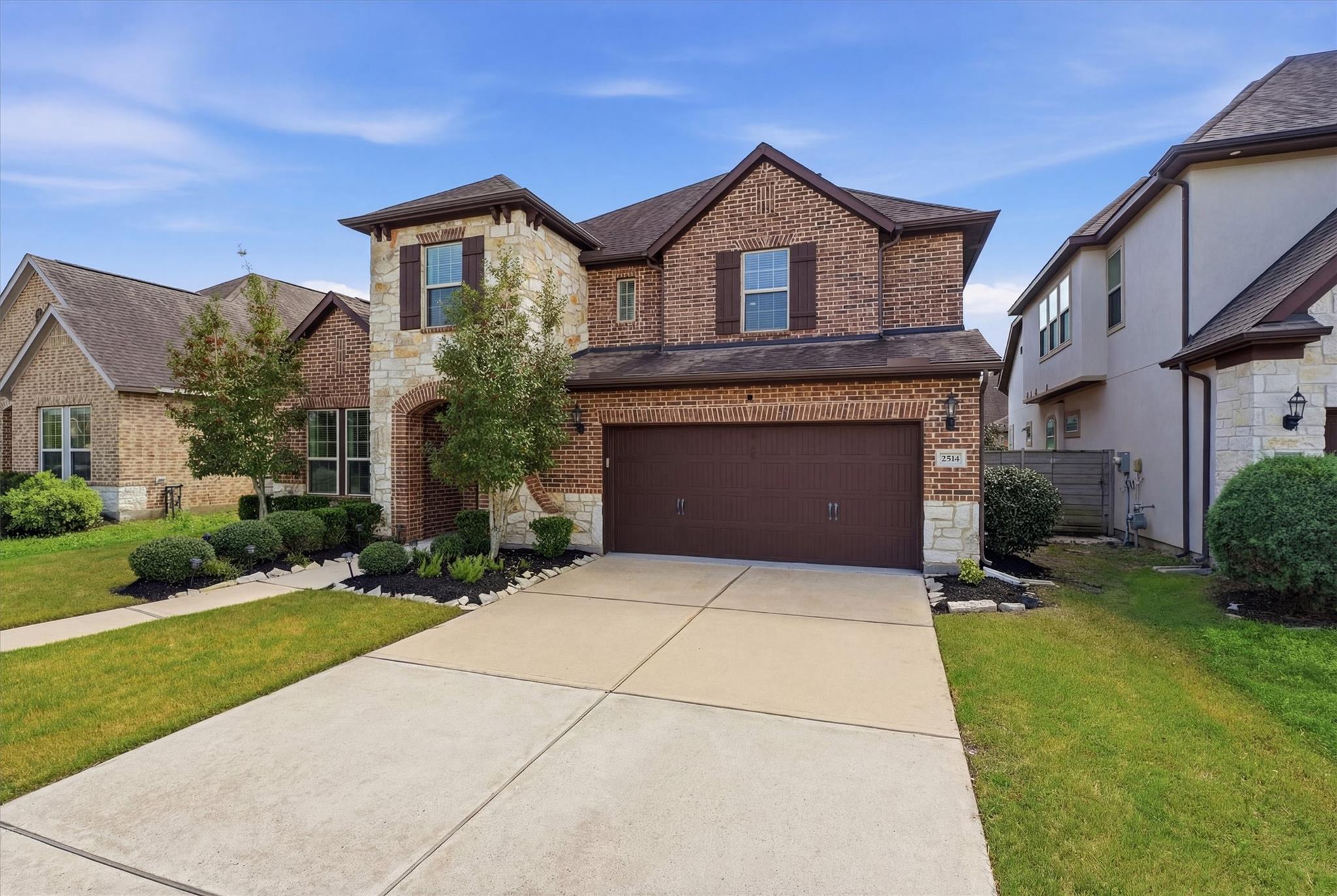 2514 Deerwood Heights Lane