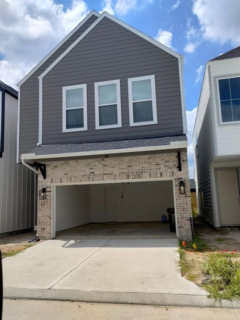 Photo of 414 Stonework Sage Lane, Houston, TX 77076 (MLS # 7117088)