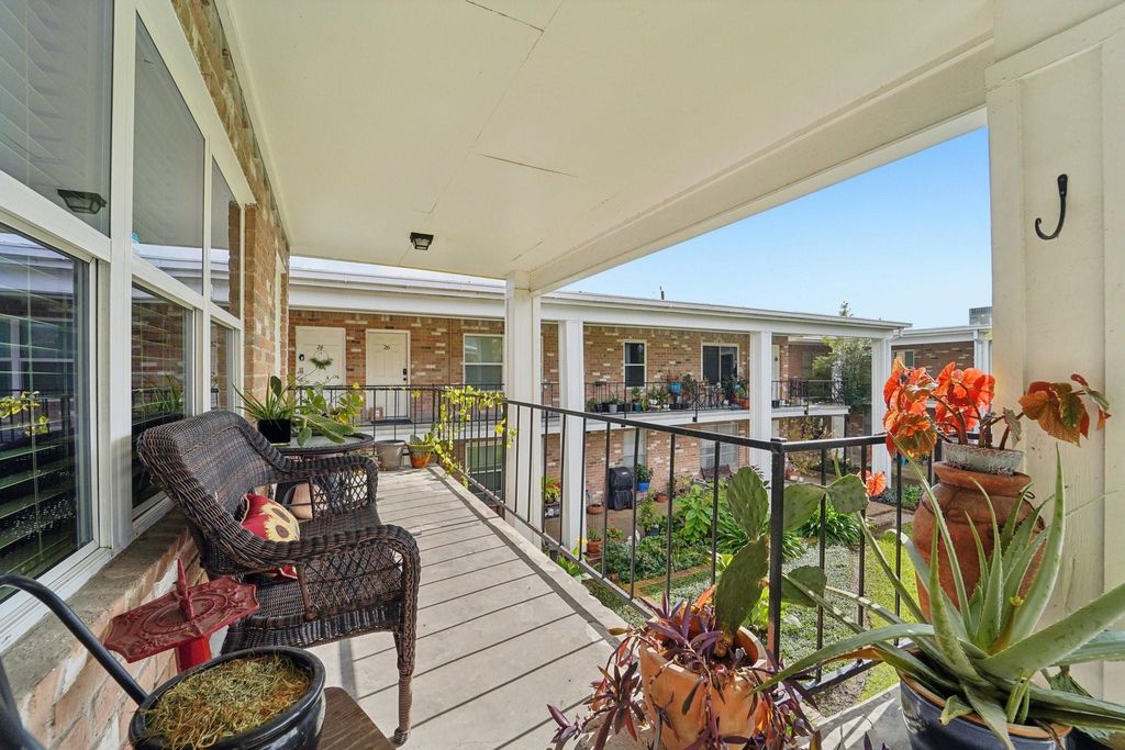 Photo of 3535 Nasa Rd 1 Parkway #20, Seabrook, TX 77586 (MLS # 66764936)