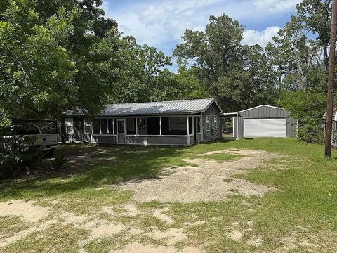 Photo of 237 Havard Street, Zavalla, TX 75980 (MLS # 86363903)
