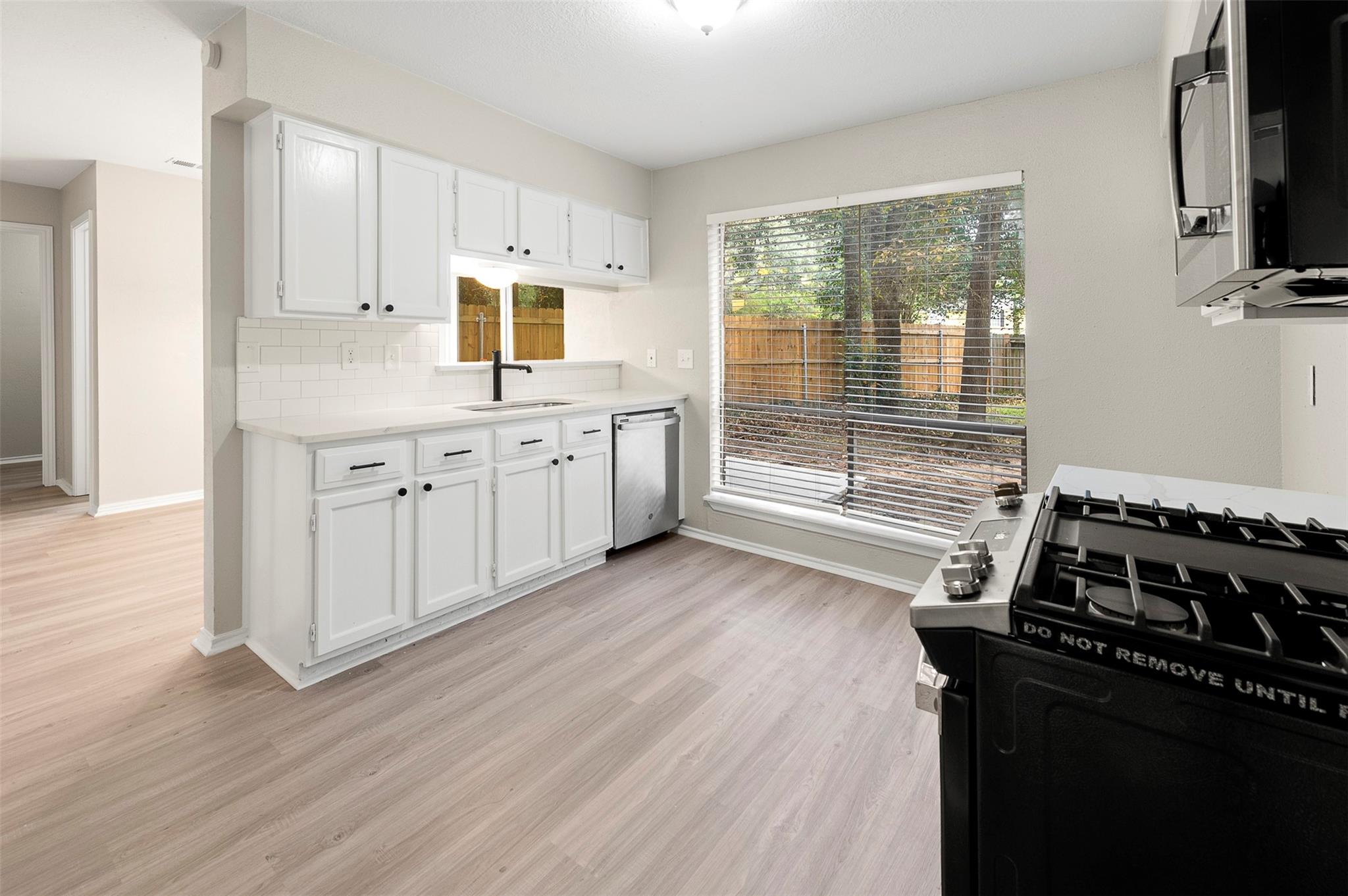 9 S Brook Pebble Court