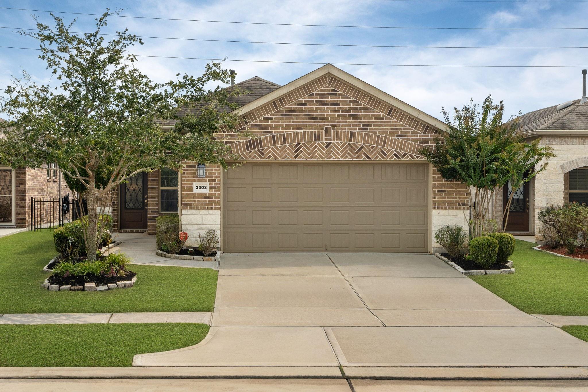 3203 Chimney Swift Lane