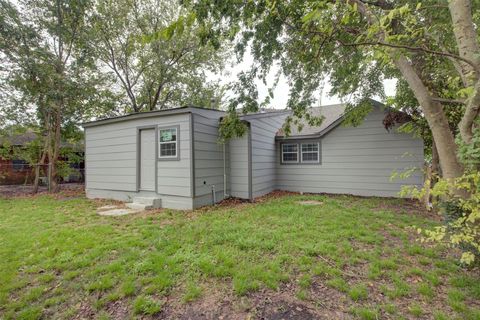 Tiny photo for 4220 Delhi Street, Houston, TX 77022 (MLS # 27249965)