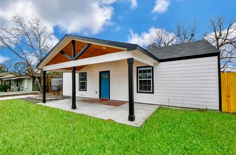 Photo of 7703 Mchenry Street, Houston, TX 77087 (MLS # 79145977)
