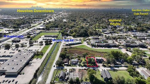 Photo of 769 Lucky Street, Houston, TX 77088 (MLS # 60249254)