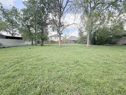 Vacant Land For Sale - 7527 Burt Street<br/> Houston, TX 77088