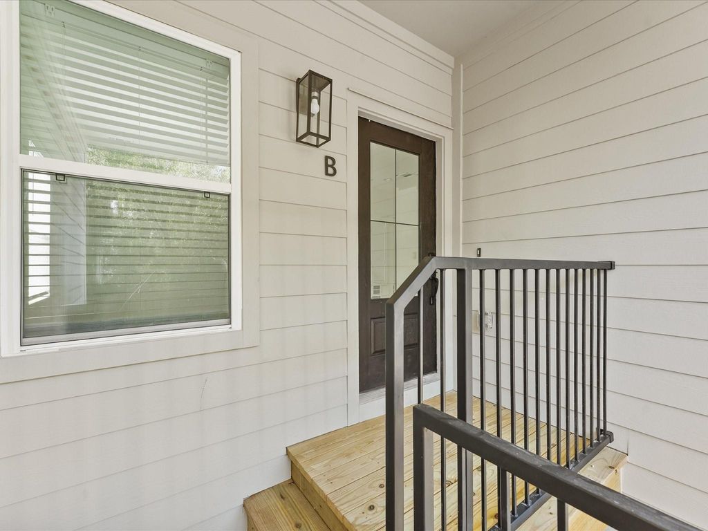 Photo of 8101 Venus Street #B, Houston, TX 77088 (MLS # 42670467)