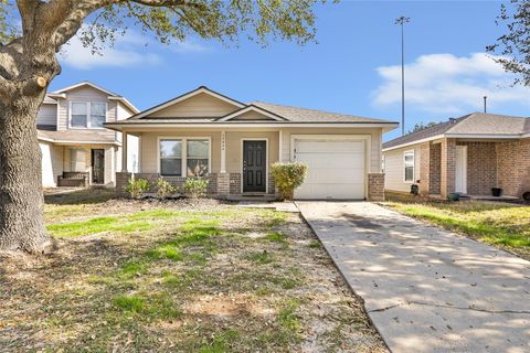 Photo of 15934 Colonial Bridge Lane, Houston, TX 77073 (MLS # 65438401)