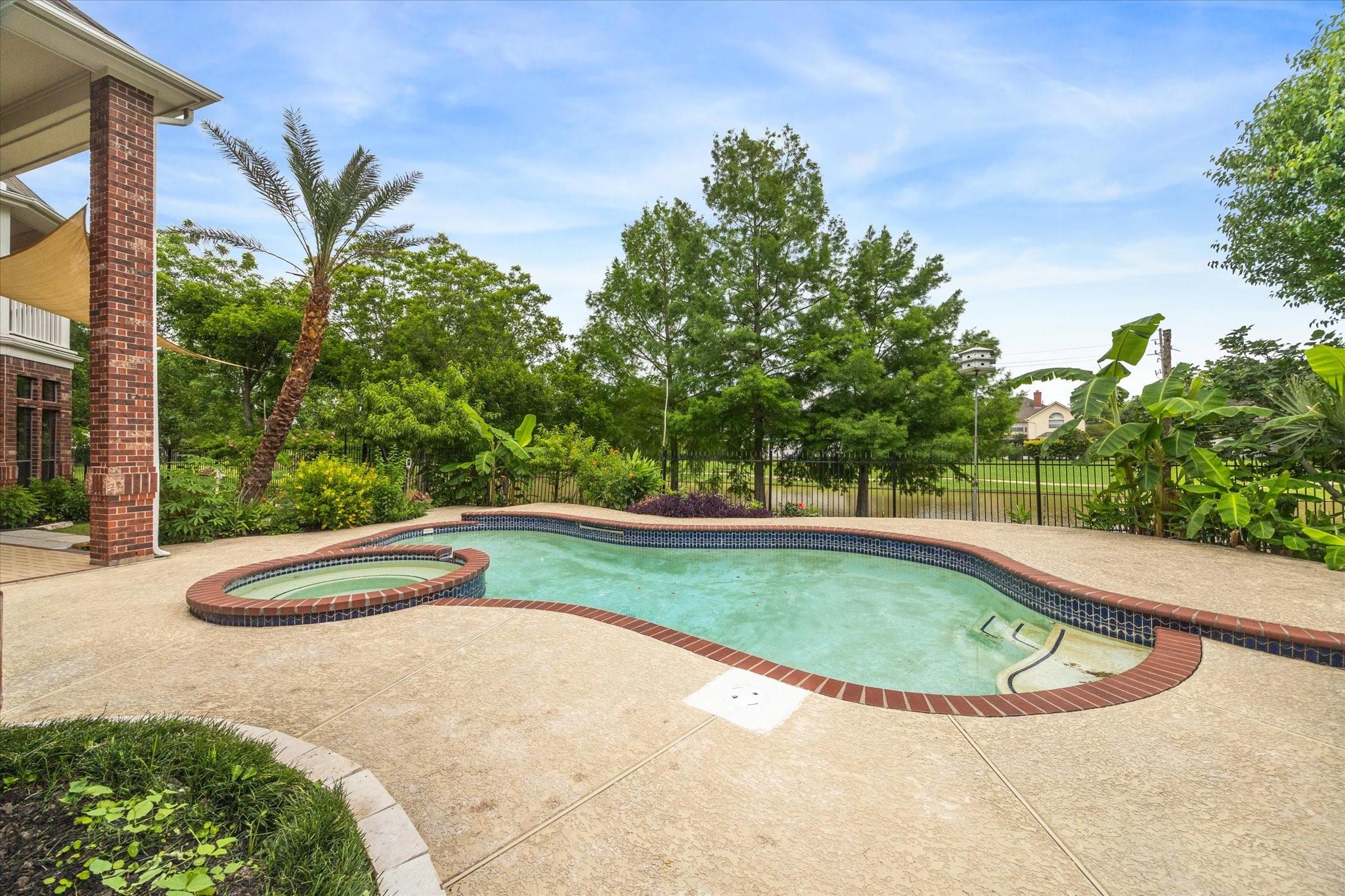 Sugar Land, Texas, 77479, United States, 5 Bedrooms Bedrooms, ,6 BathroomsBathrooms,Residential,Active,2016694