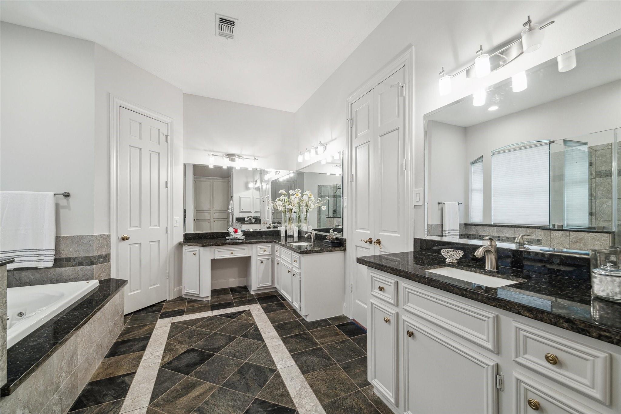 Sugar Land, Texas, 77479, United States, 5 Bedrooms Bedrooms, ,6 BathroomsBathrooms,Residential,Active,2016694