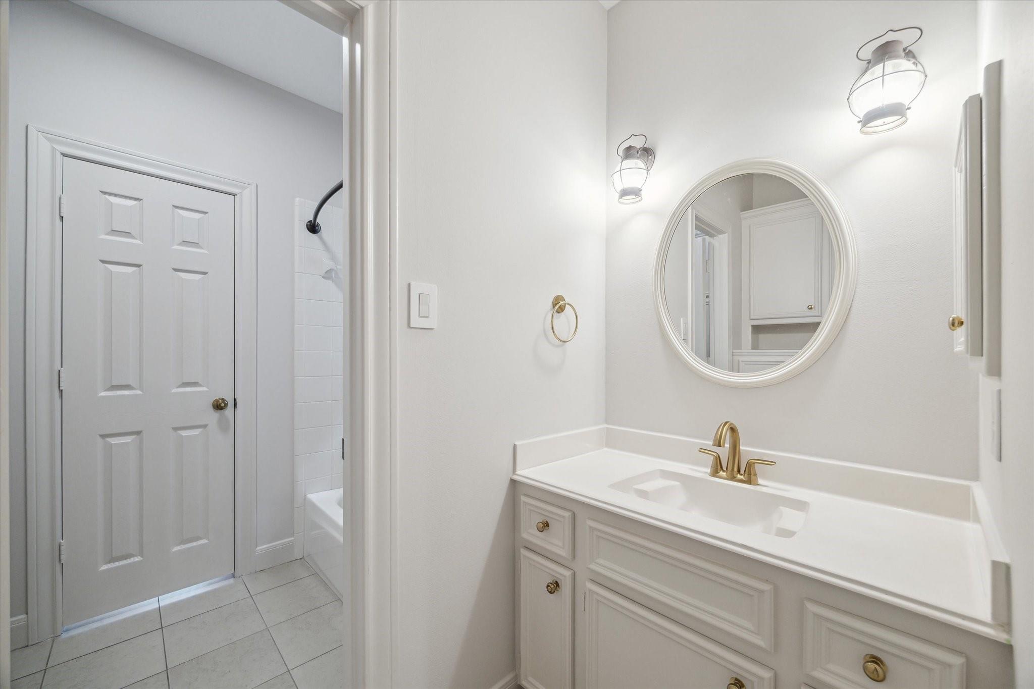 Sugar Land, Texas, 77479, United States, 5 Bedrooms Bedrooms, ,6 BathroomsBathrooms,Residential,Active,2016694