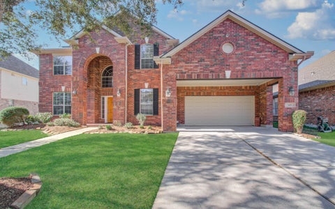 Photo of 105 Hawke Bay Lane, Friendswood, TX 77546 (MLS # 64452354)