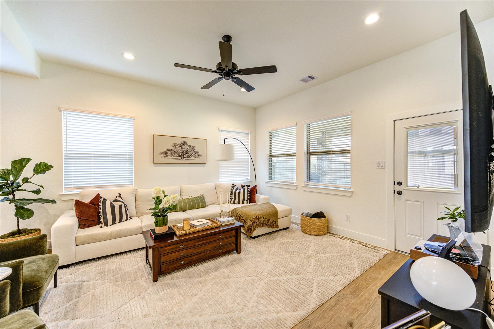 17758 Tree Of Heaven