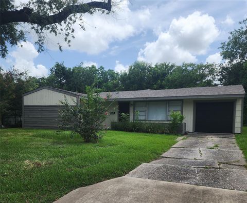 Photo of 5244 Enyart Street, Houston, TX 77021 (MLS # 96315369)