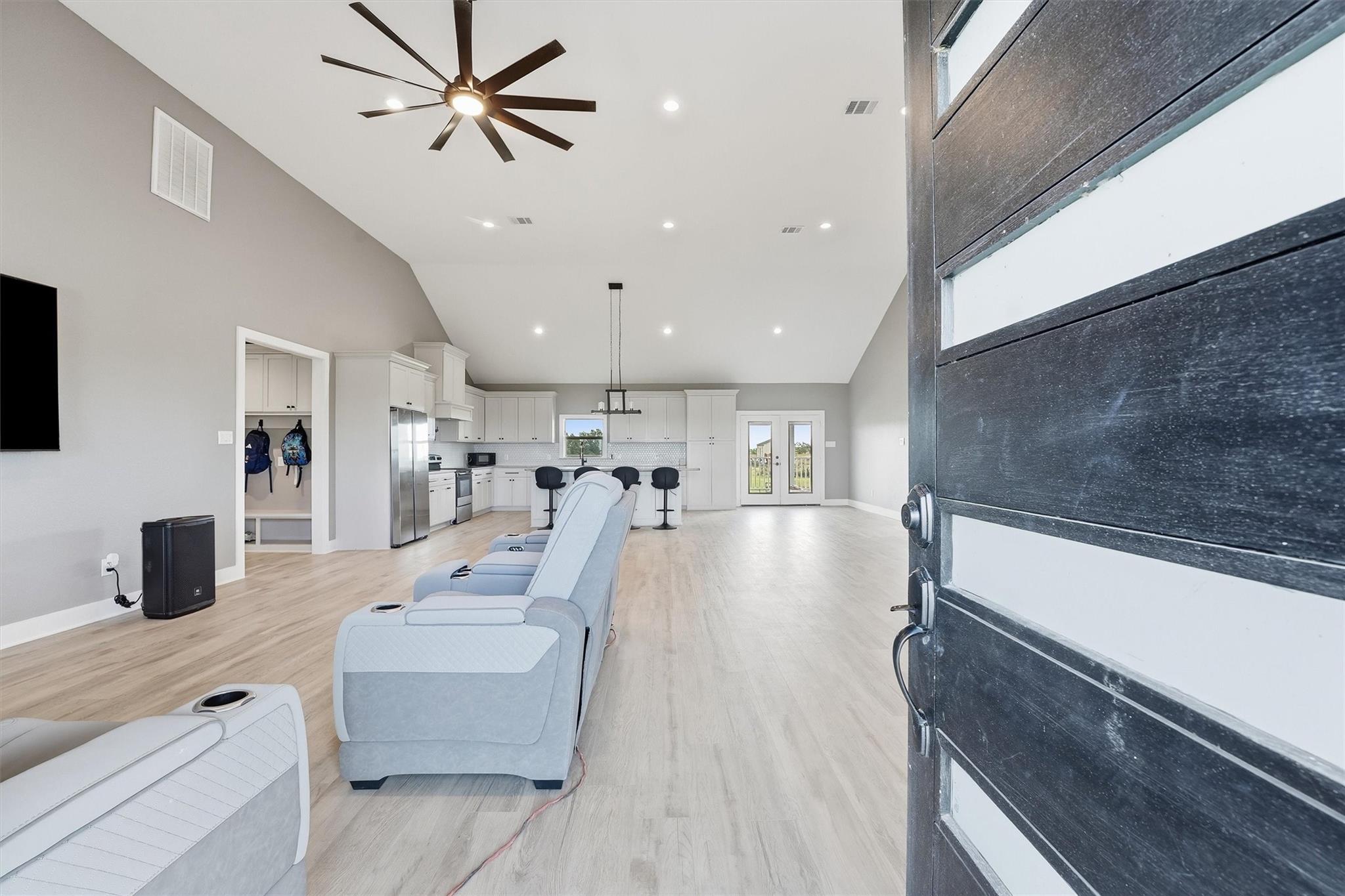 15007 Wolfgang Road