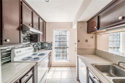 Photo of 8563 Wilcrest Drive, Houston, TX 77099 (MLS # 12233699)