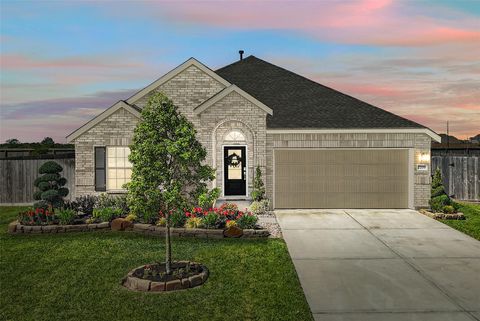 Photo of 7206 Oakmont Avenue, Baytown, TX 77523 (MLS # 49617514)