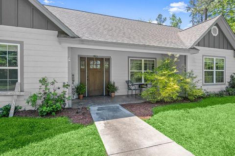 Photo of 683 Cross Timbers, Livingston, TX 77351 (MLS # 81742341)