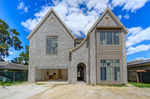 Photo of 1306 Curtin Street, Houston, TX 77018 (MLS # 34000473) Photo of 1306 Curtin Street, Houston, TX 77018 (MLS # 34000473)