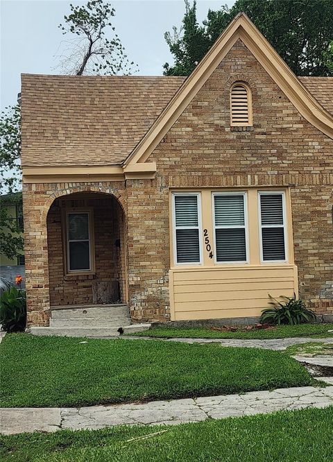 Photo of 2504 Isabella Street, Houston, TX 77004 (MLS # 80695516)