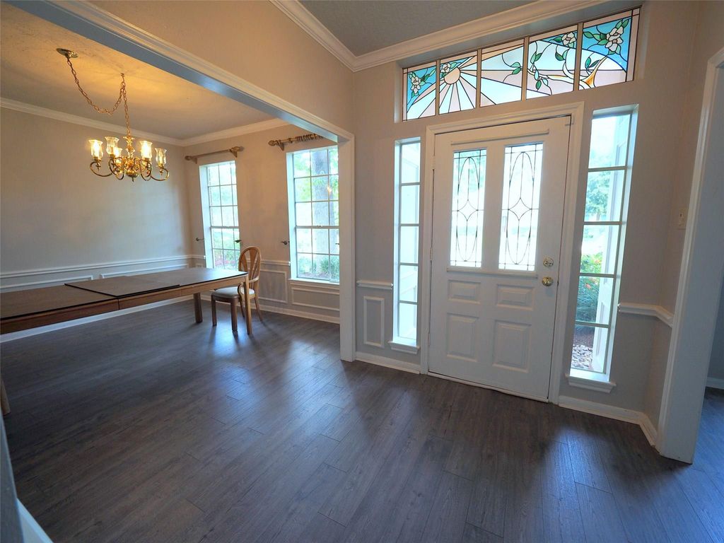 Photo of 15122 Greenleaf Lane, Houston, TX 77062 (MLS # 19642110)