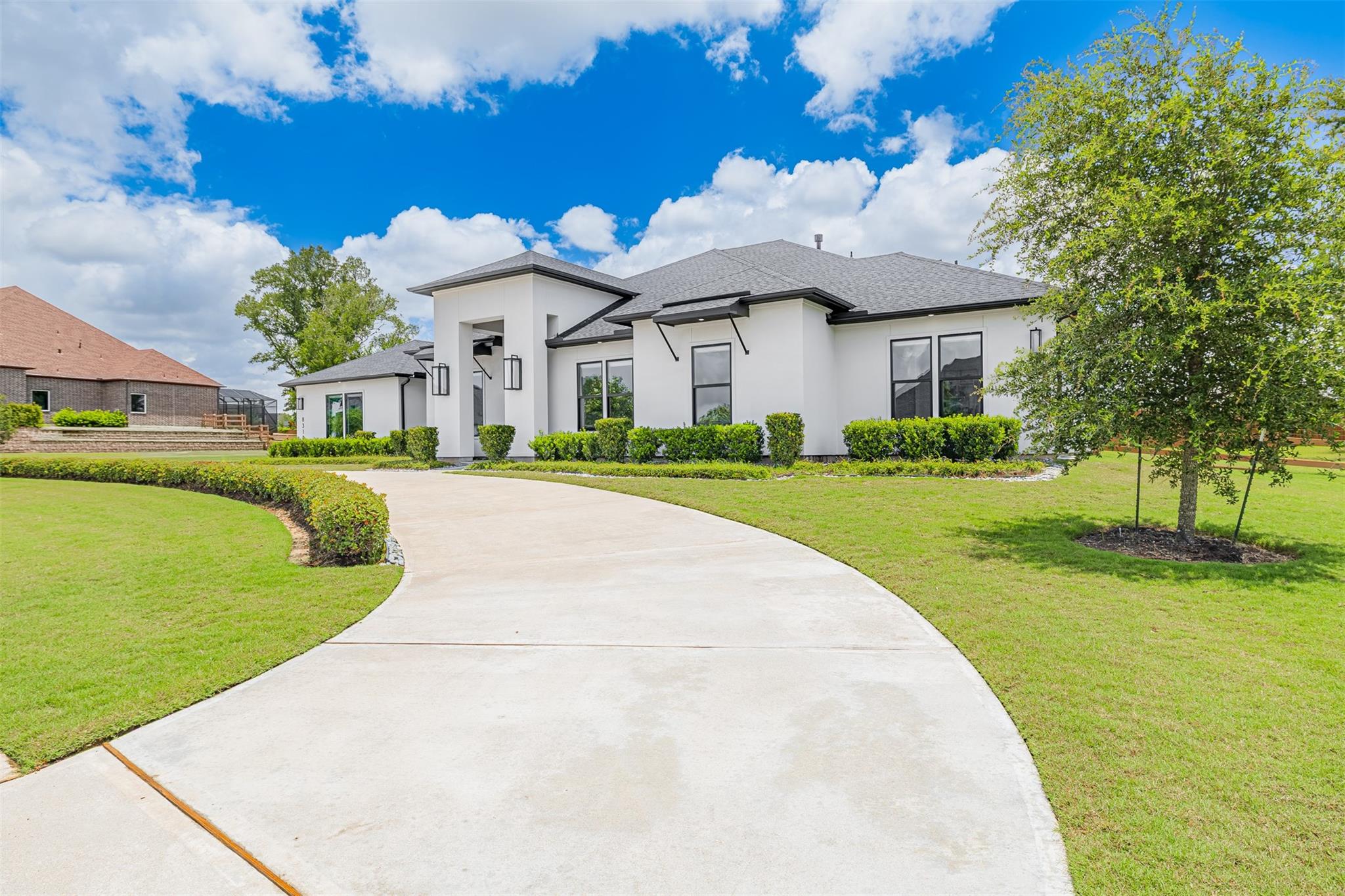 8318 Woods Hollow Trail