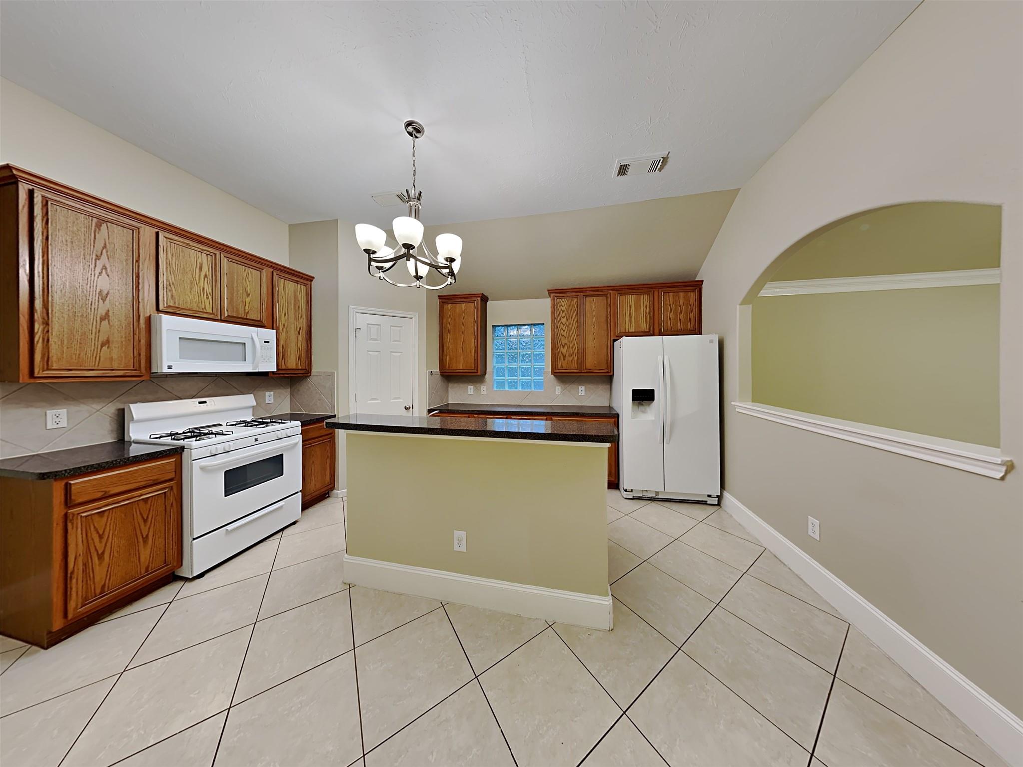 15831 Collinsville Drive