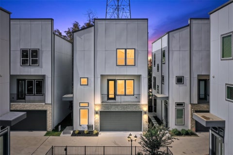 Photo of 8411 Hempstead Road #F, Houston, TX 77008 (MLS # 65486105)