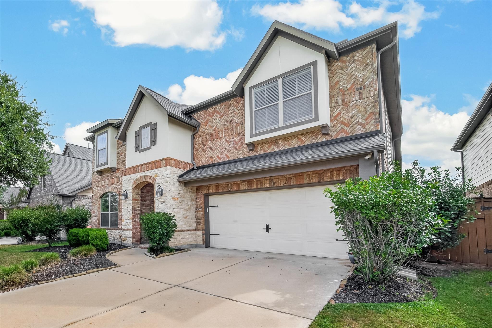 3527 Chestnut Grove Lane