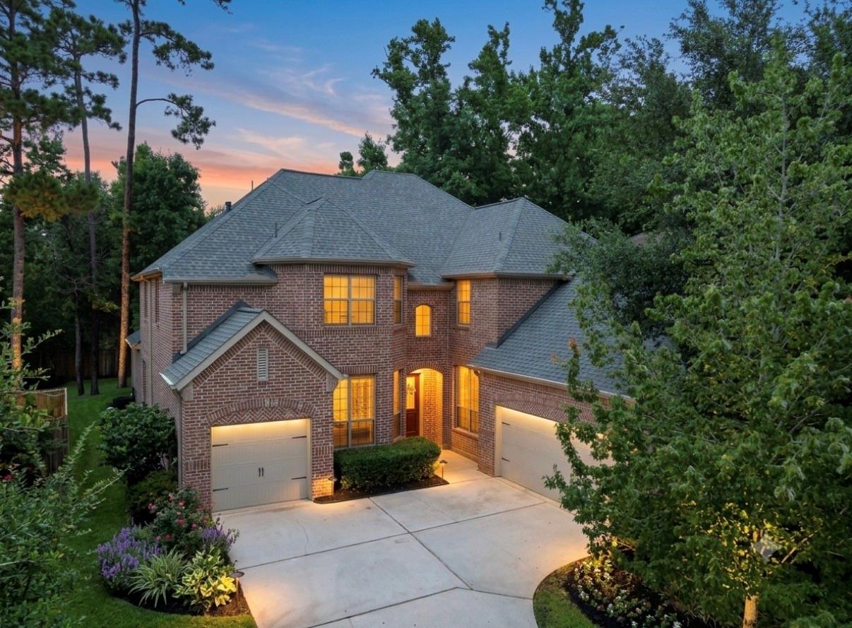 107 N Almondell Circle