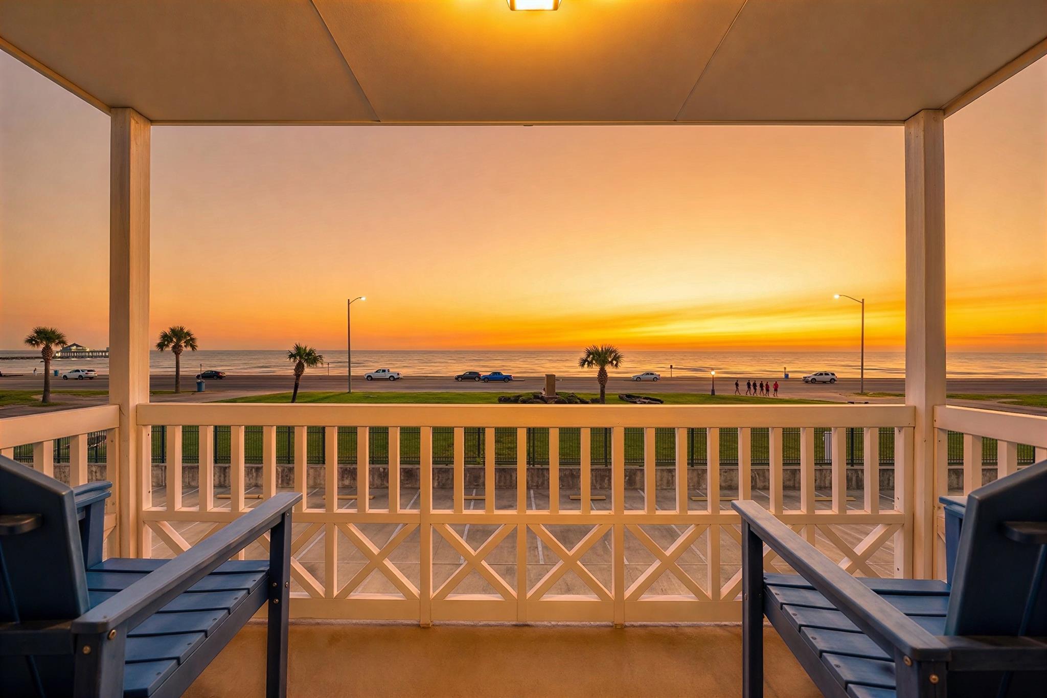 6300 Seawall Boulevard 2201
