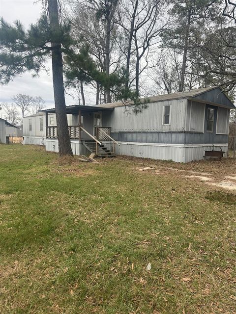 Photo of 17899 Lakeview Drive, Porter, TX 77365 (MLS # 42863939)