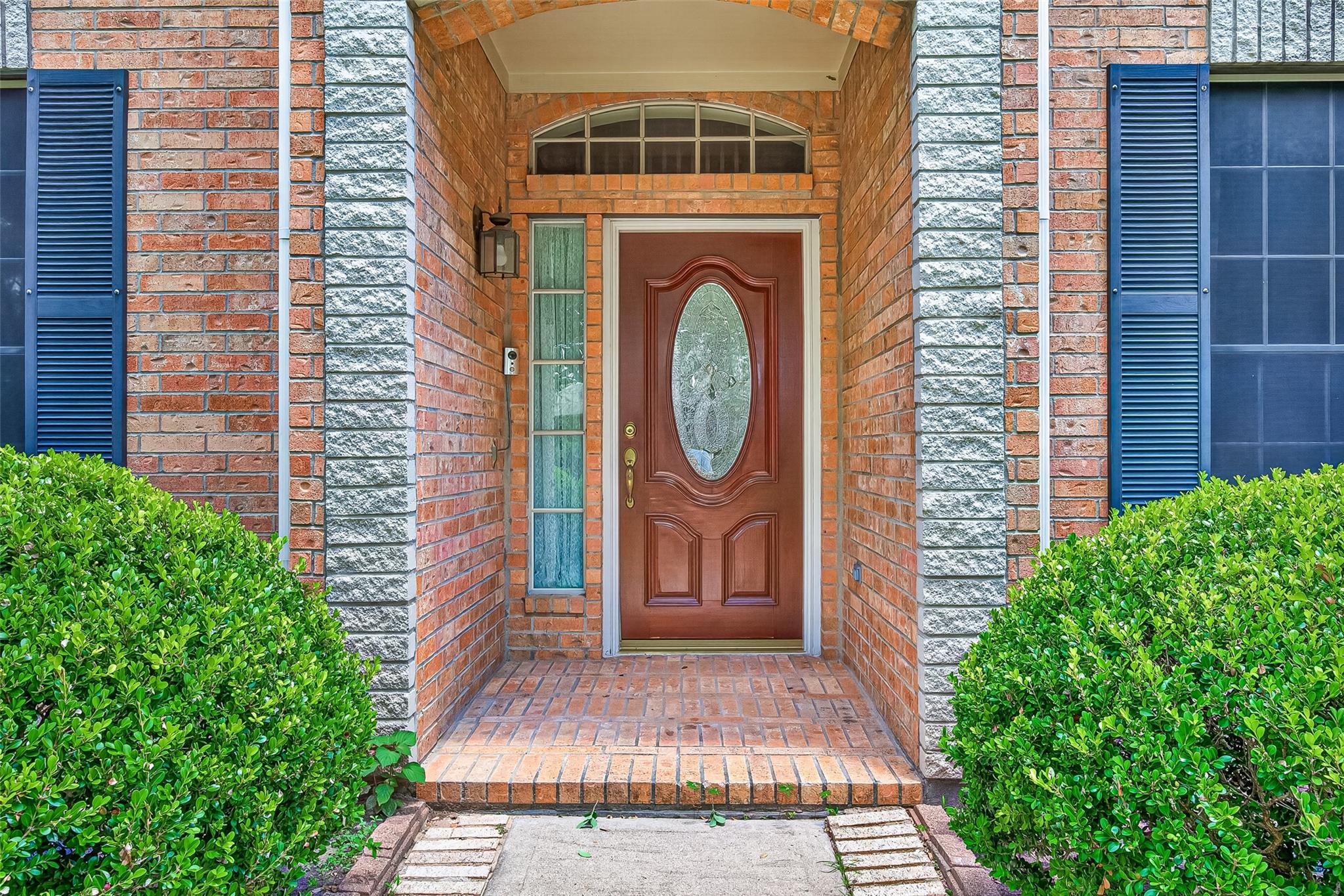 2011 E Edendale Circle