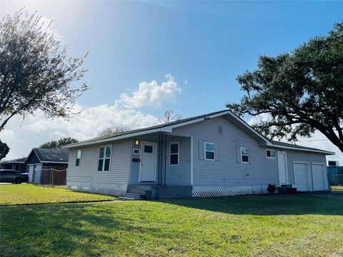 431 N 6th Street La Porte TX 77571