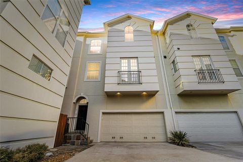 Photo of 5610 Kiam Street #D, Houston, TX 77007 (MLS # 93229142)